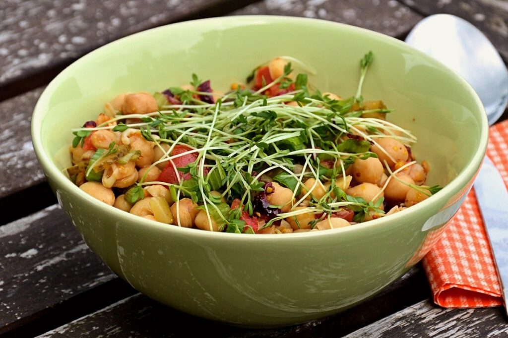 Kichererbsen-Salat mit Kresse